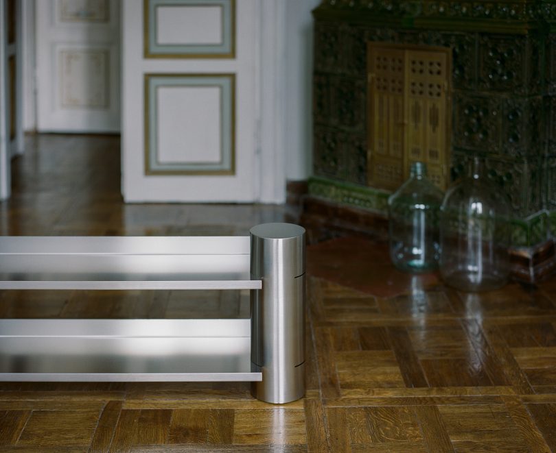 Monika Zemlickaite设计的极简主义家具Arounders