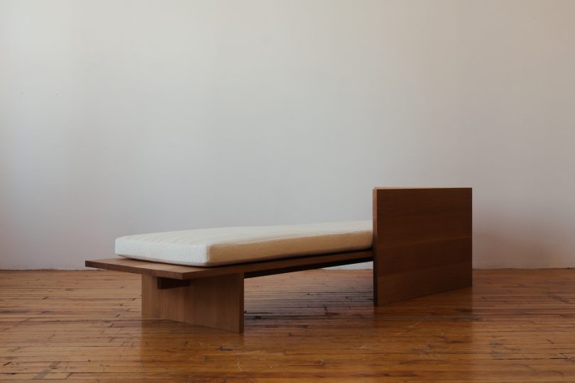 Gregory Beson设计的极简主义沙发床Arthur Daybed