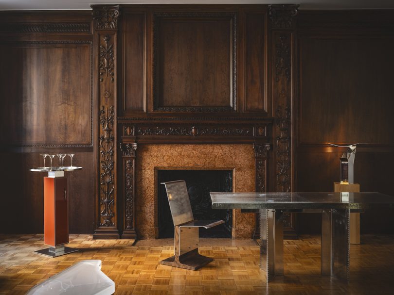 EJR Barnes的首次个人展览，徘徊在浪漫与务实之间