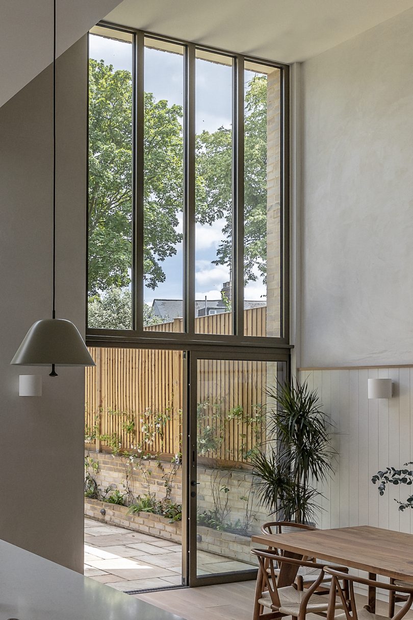 由Emil Eve Architects设计的极简住宅Highgate House