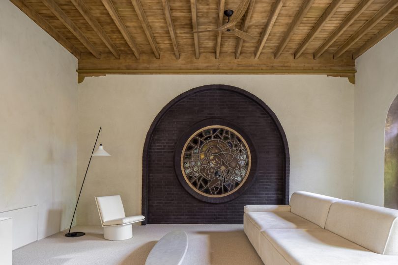 由Britt Van Namen设计的极简主义住宅KAP