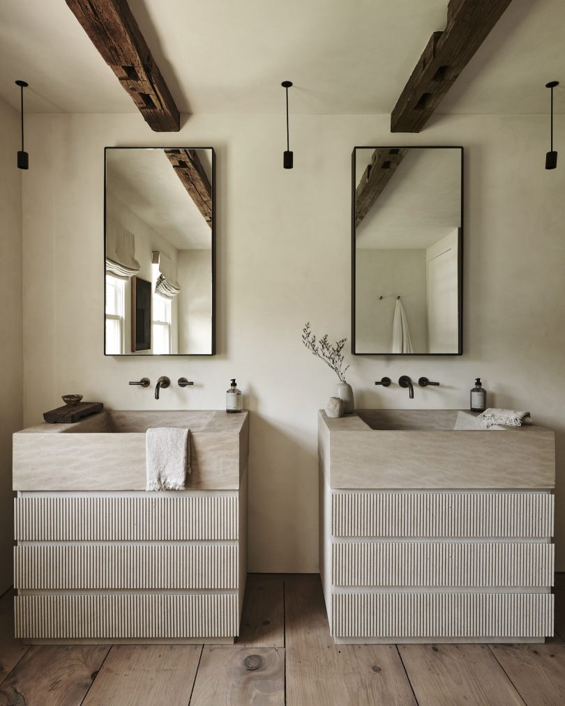 由Carlyle Designs设计的极简主义住宅MC Residence