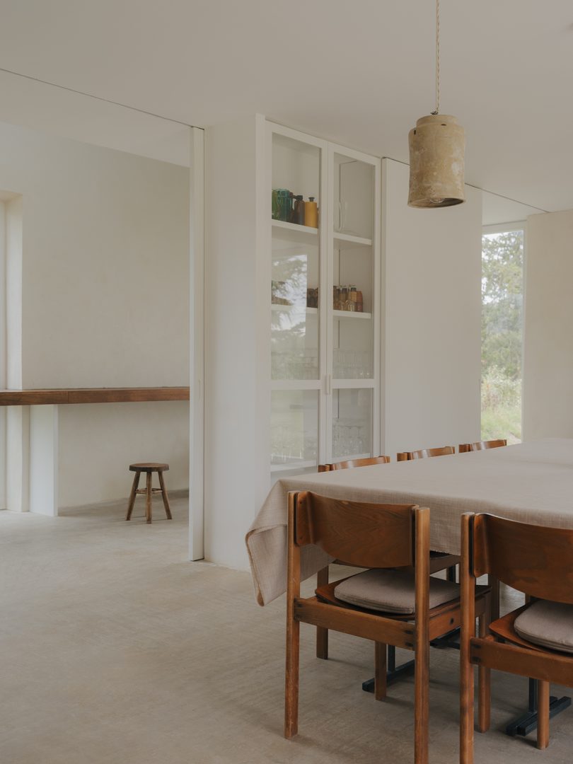 由Pareil设计的极简主义住宅Mas Baudran