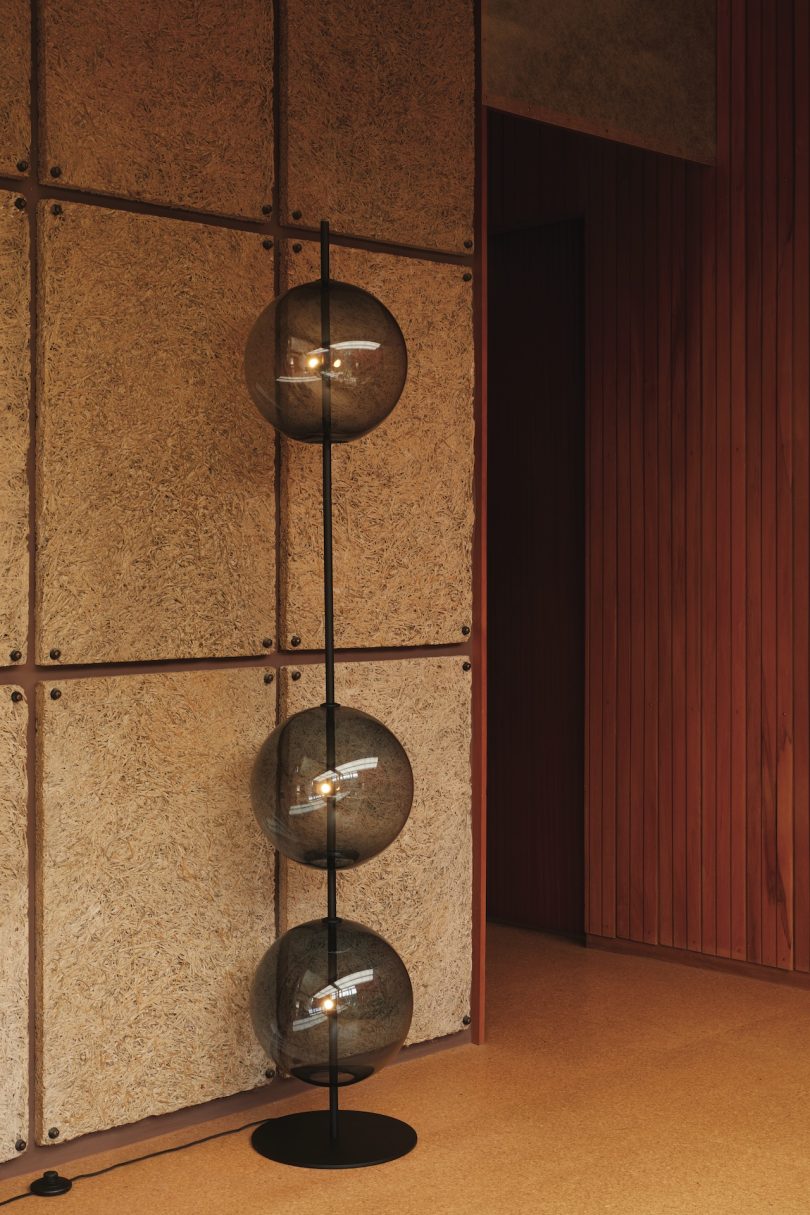 Alex Buckman为Città打造Point Floor Lamp Modular灯具