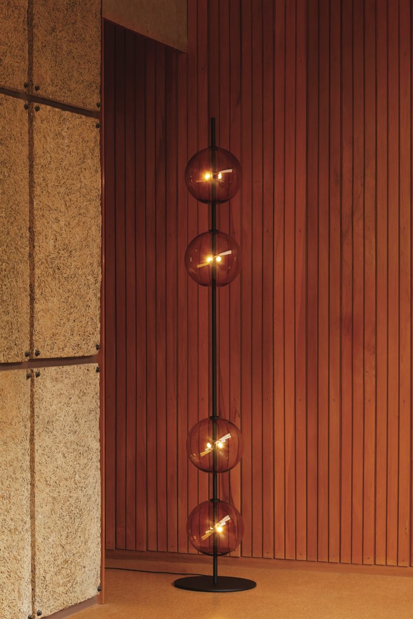 Alex Buckman为Città打造Point Floor Lamp Modular灯具