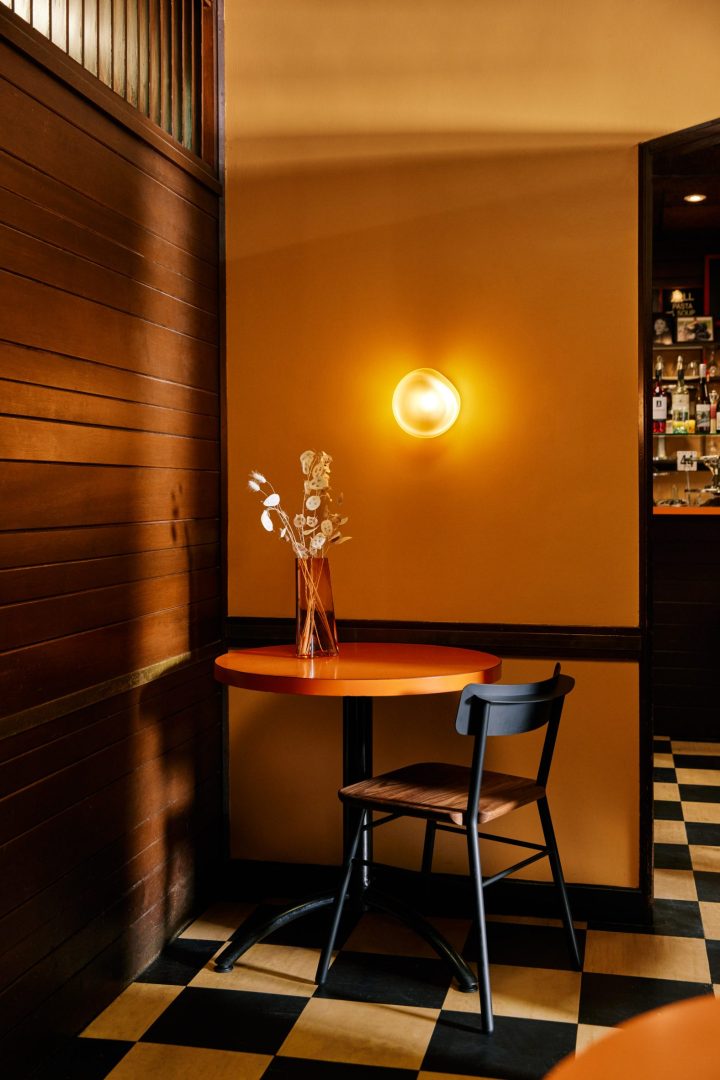 由Daniel Emma为JamFactory设计的Poke壁灯