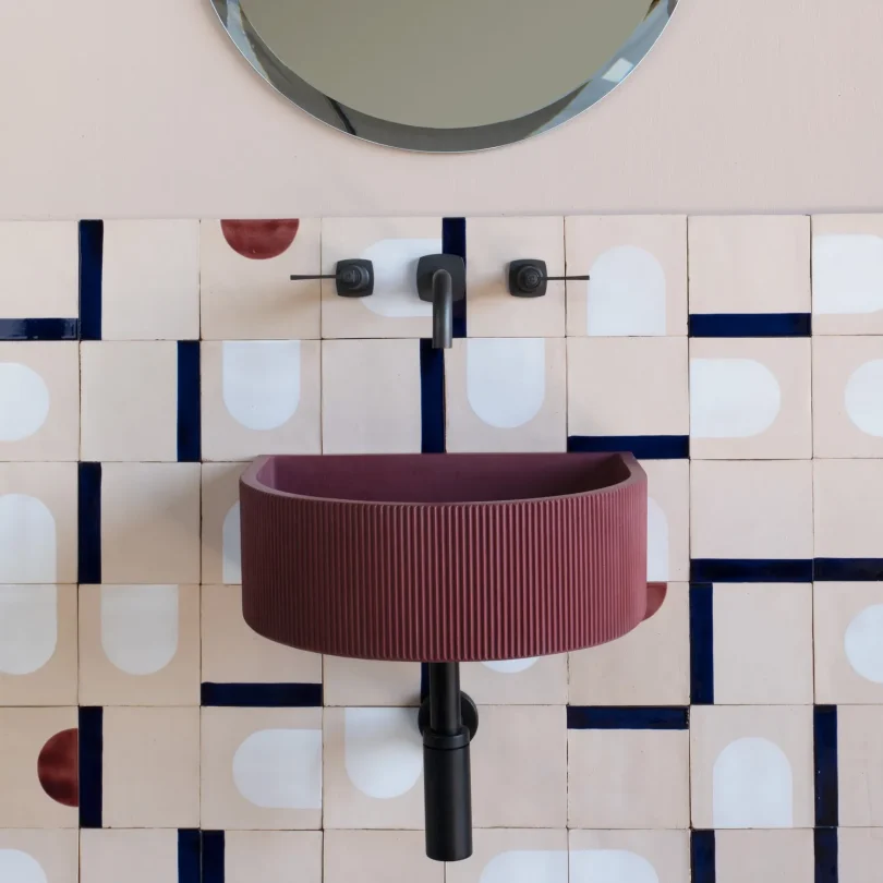 设计品牌FORMED混凝土盥洗盆是浴室的功能性雕塑