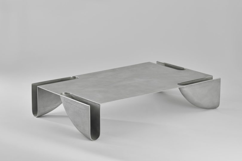 由CORPUS STUDIO设计的极简主义咖啡桌BB Coffee Table