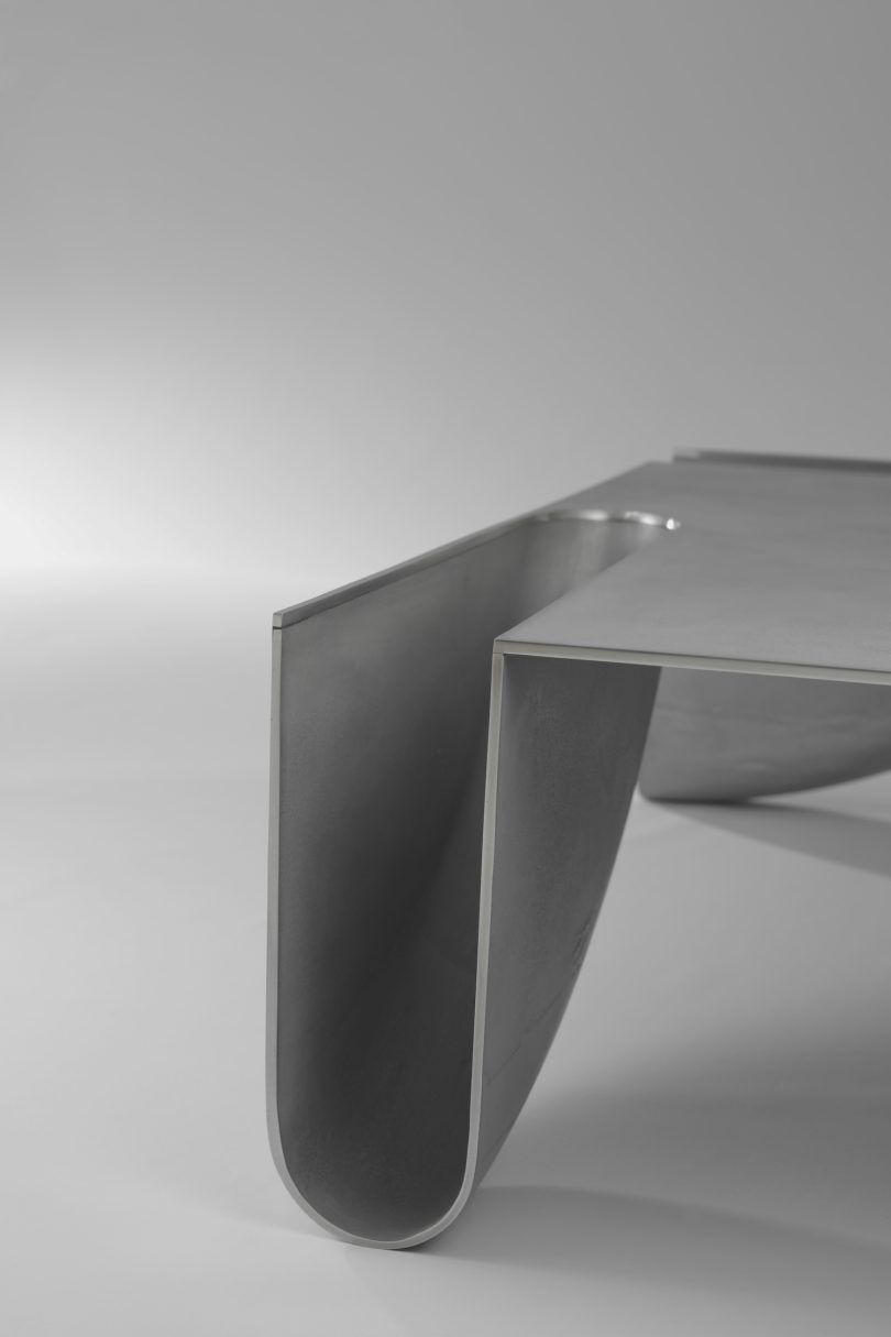 由CORPUS STUDIO设计的极简主义咖啡桌BB Coffee Table