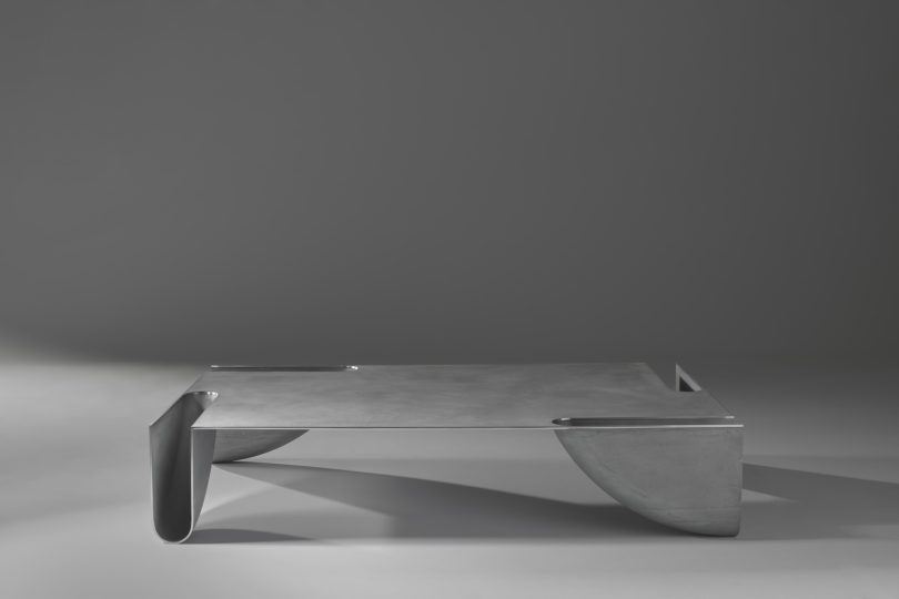 由CORPUS STUDIO设计的极简主义咖啡桌BB Coffee Table