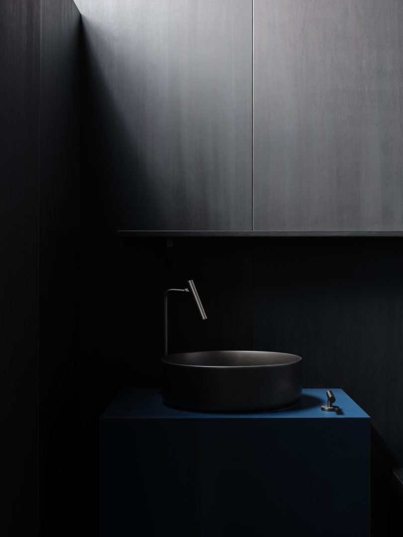 Barebones Studio设计的极简办公室Barebones Studio