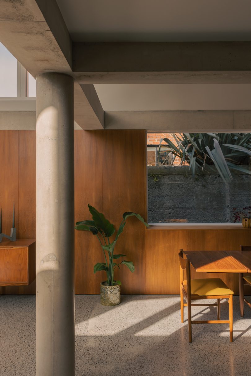 由Ryan W. Kennijan设计的简约住宅Lindsay House