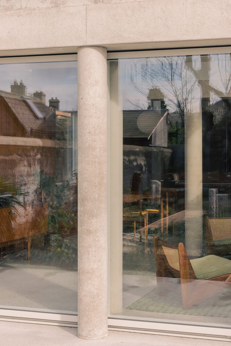 由Ryan W. Kennijan设计的简约住宅Lindsay House