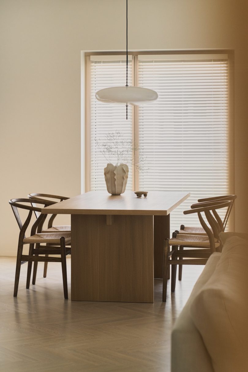 由MAP Studio设计的极简主义公寓MNN Apartment