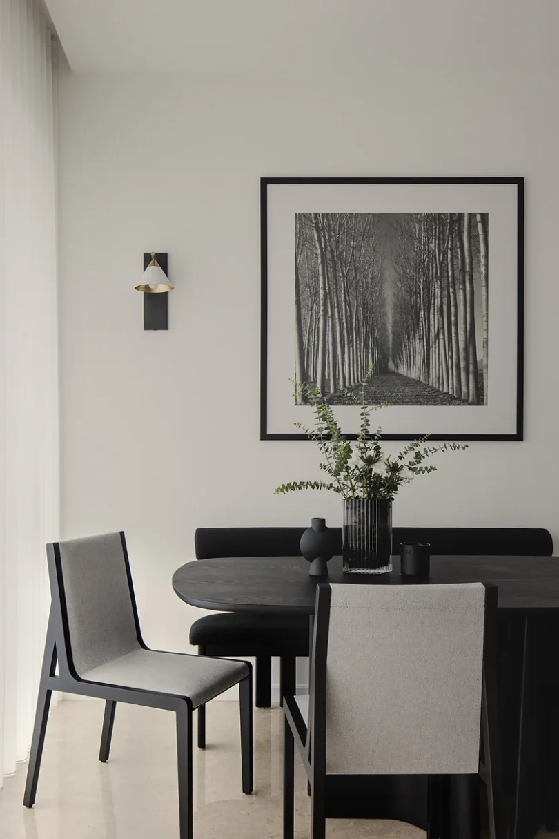 由Studio Metanoia设计极简主义住宅Monochrome Midas