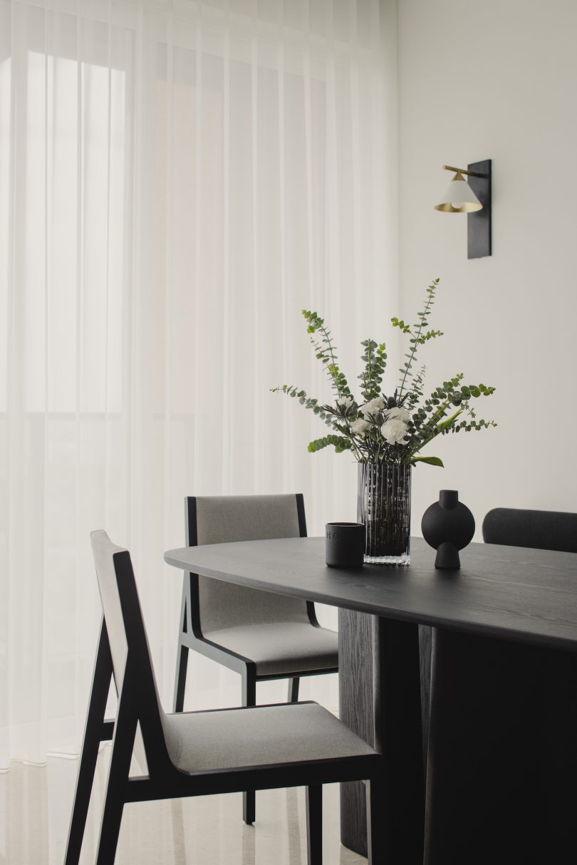 由Studio Metanoia设计极简主义住宅Monochrome Midas