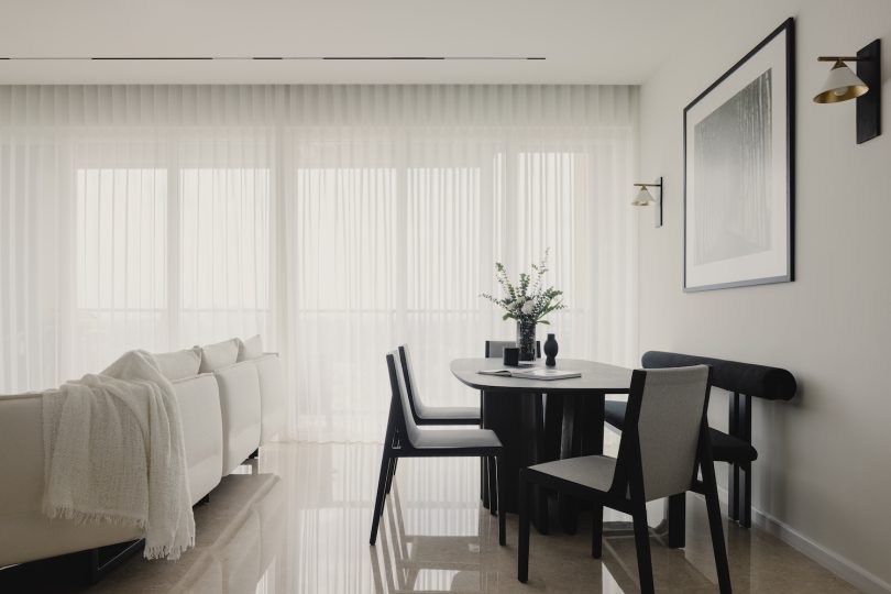 由Studio Metanoia设计极简主义住宅Monochrome Midas