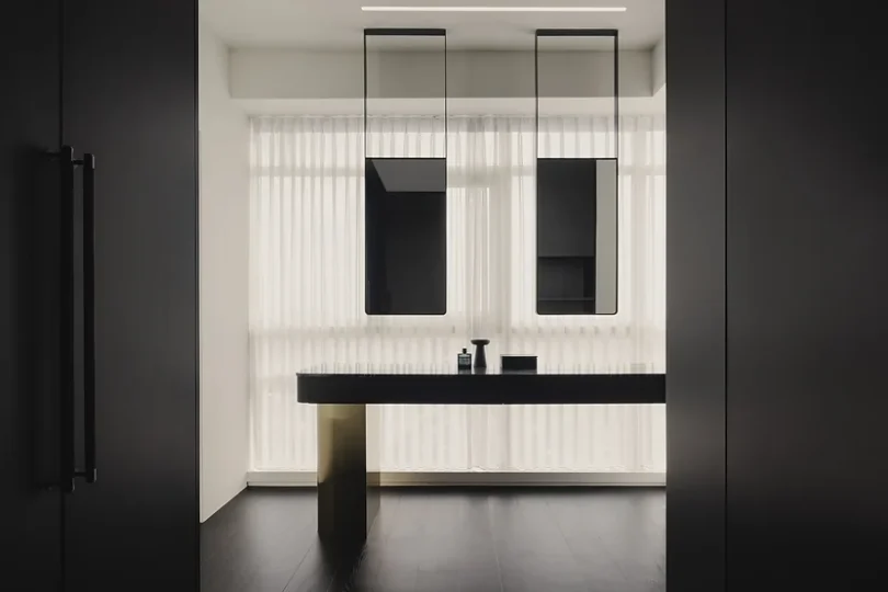 由Studio Metanoia设计极简主义住宅Monochrome Midas