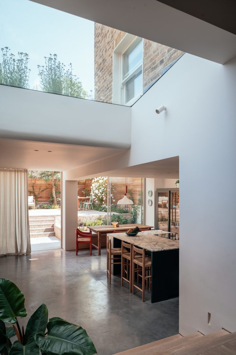 Oliver Leech Architects设计的极简住宅Poet's Corner