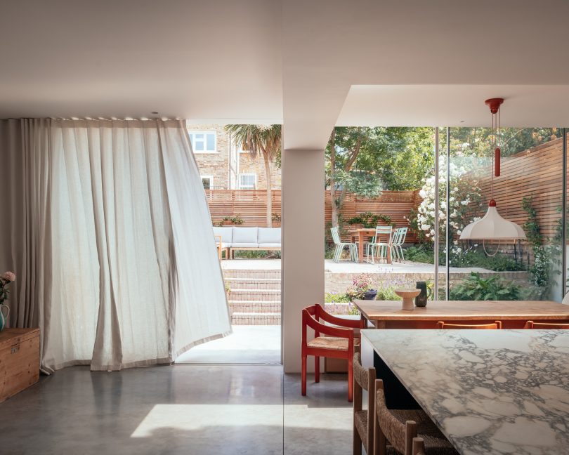Oliver Leech Architects设计的极简住宅Poet's Corner