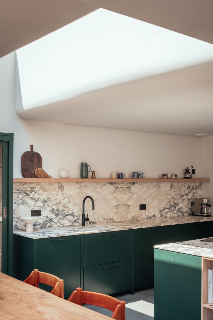 Oliver Leech Architects设计的极简住宅Poet's Corner