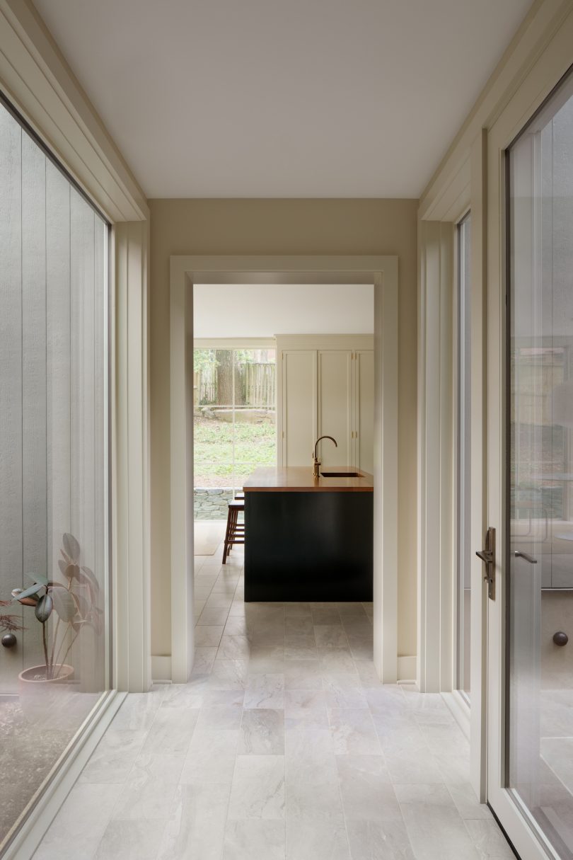 由Studio Bower设计的简约住宅Solit-Garreau Residence