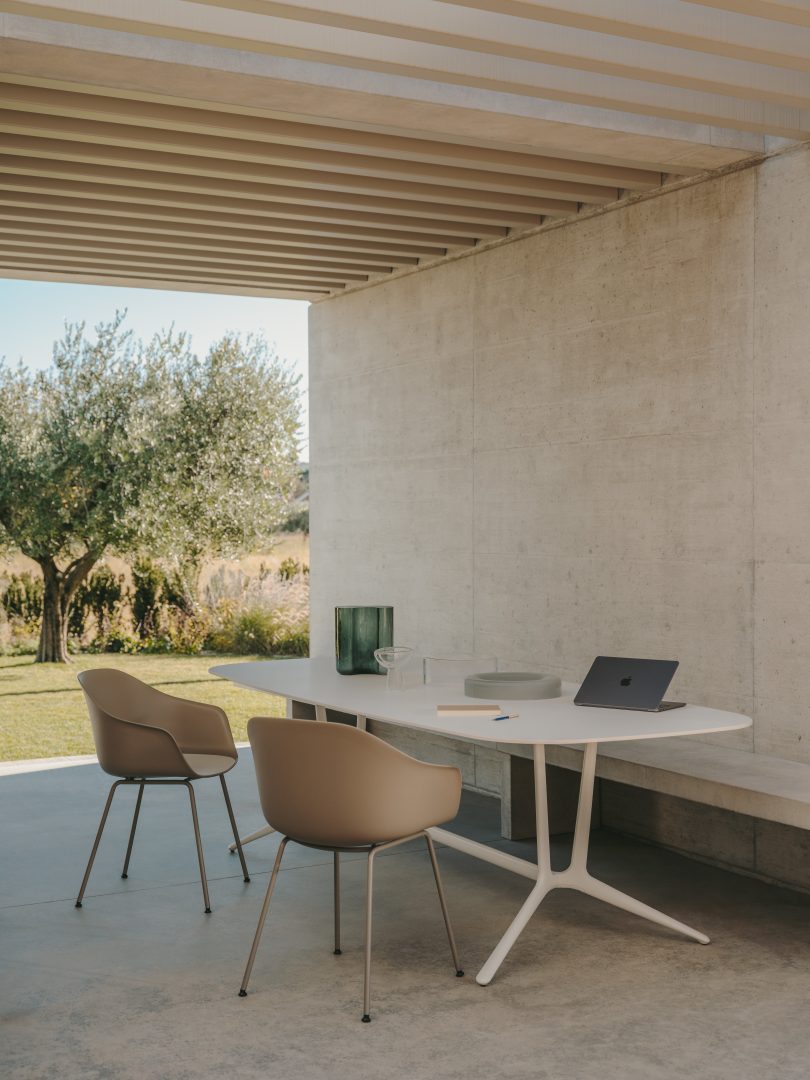 意大利家具品牌：Lapalma推出全新设计的Trail户外桌子