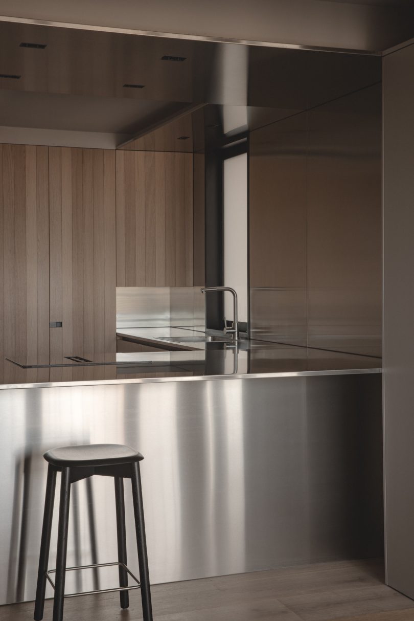 Francesc Rifé Studio设计的极简公寓Antonia Apartment