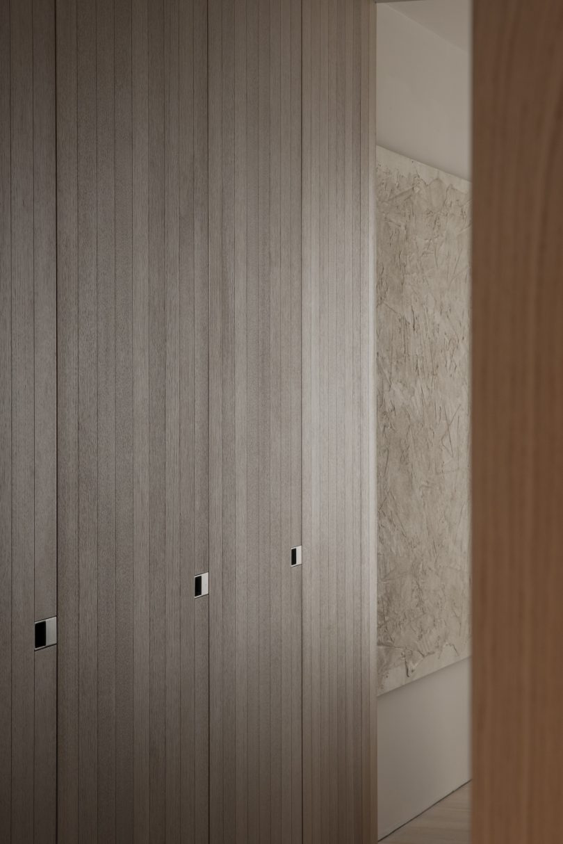 Francesc Rifé Studio设计的极简公寓Antonia Apartment