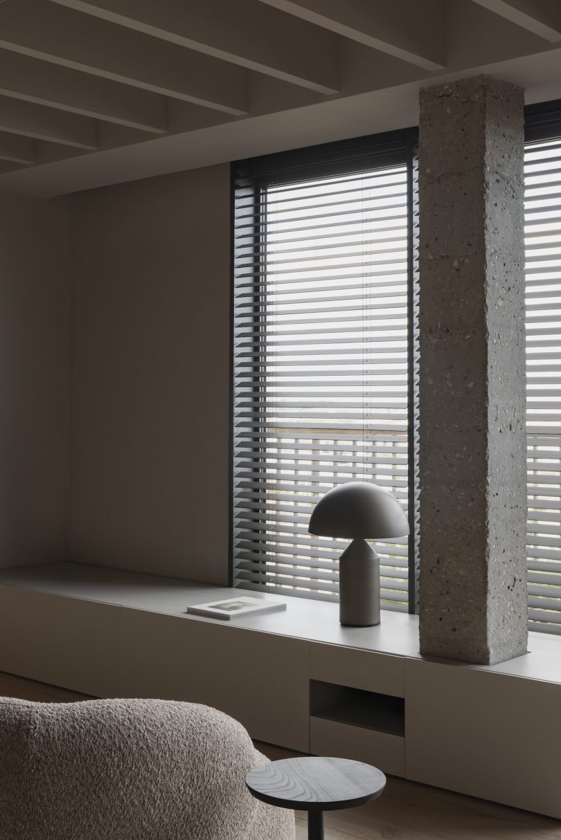 Francesc Rifé Studio设计的极简公寓Antonia Apartment