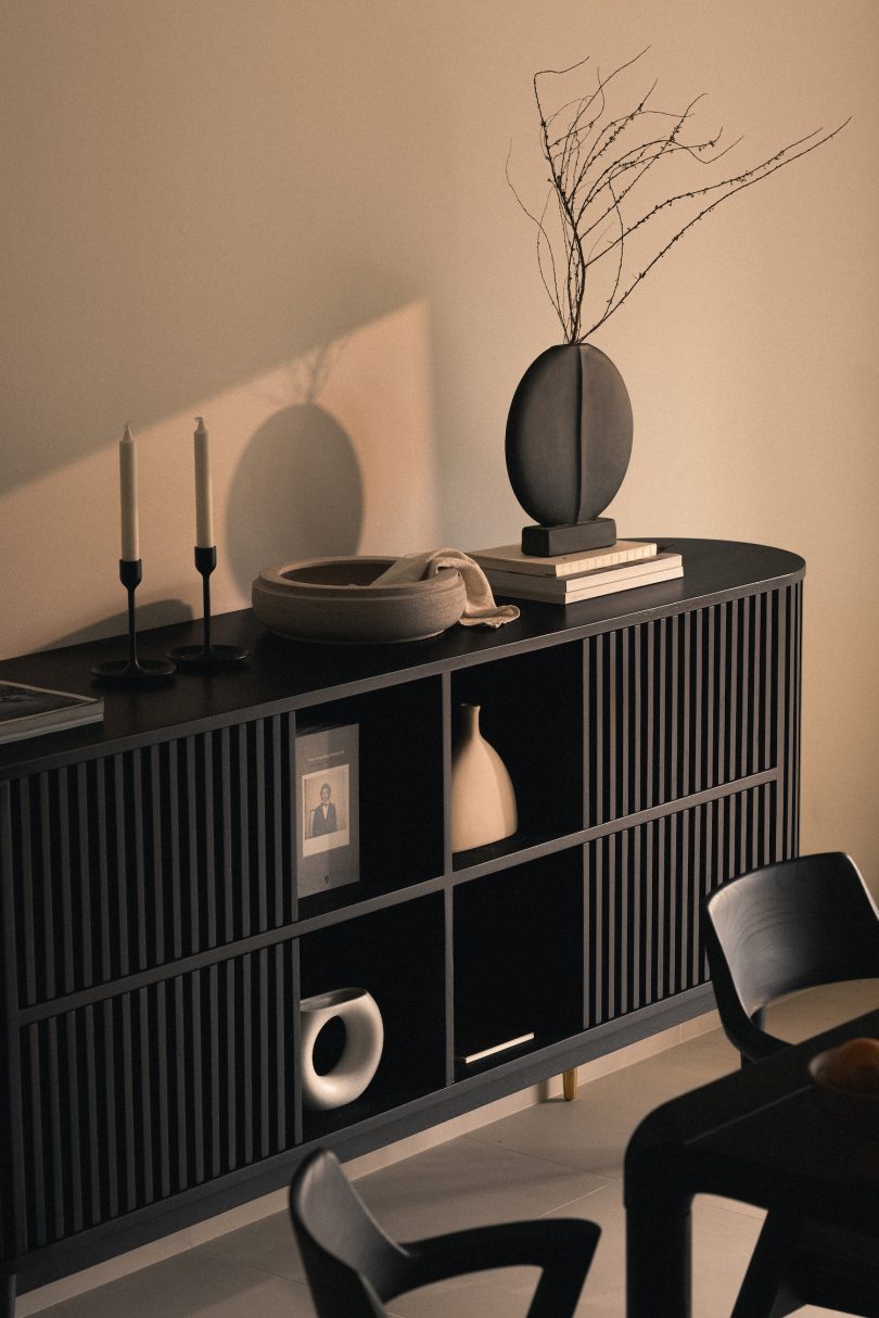 由arche设计的极简主义空间Crème