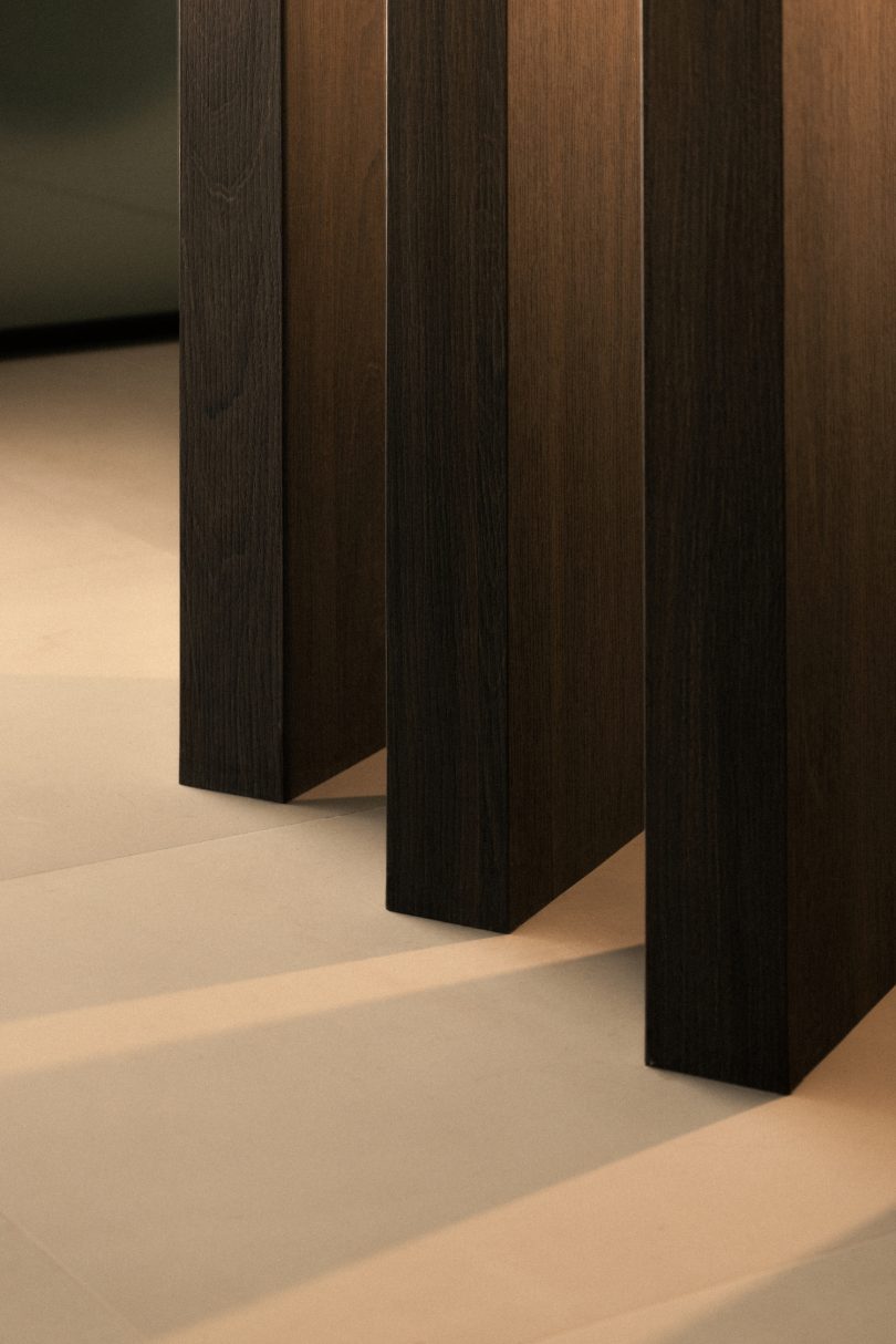 由arche设计的极简主义空间Crème