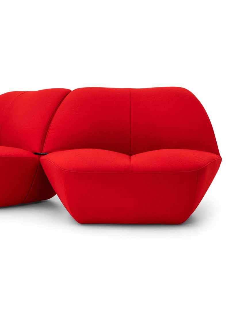 荷兰设计品牌:Moooi推出Wanders设计的Kisss休闲椅