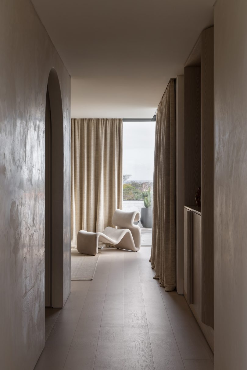 由McKimm设计的极简主义住宅Moda Apartment