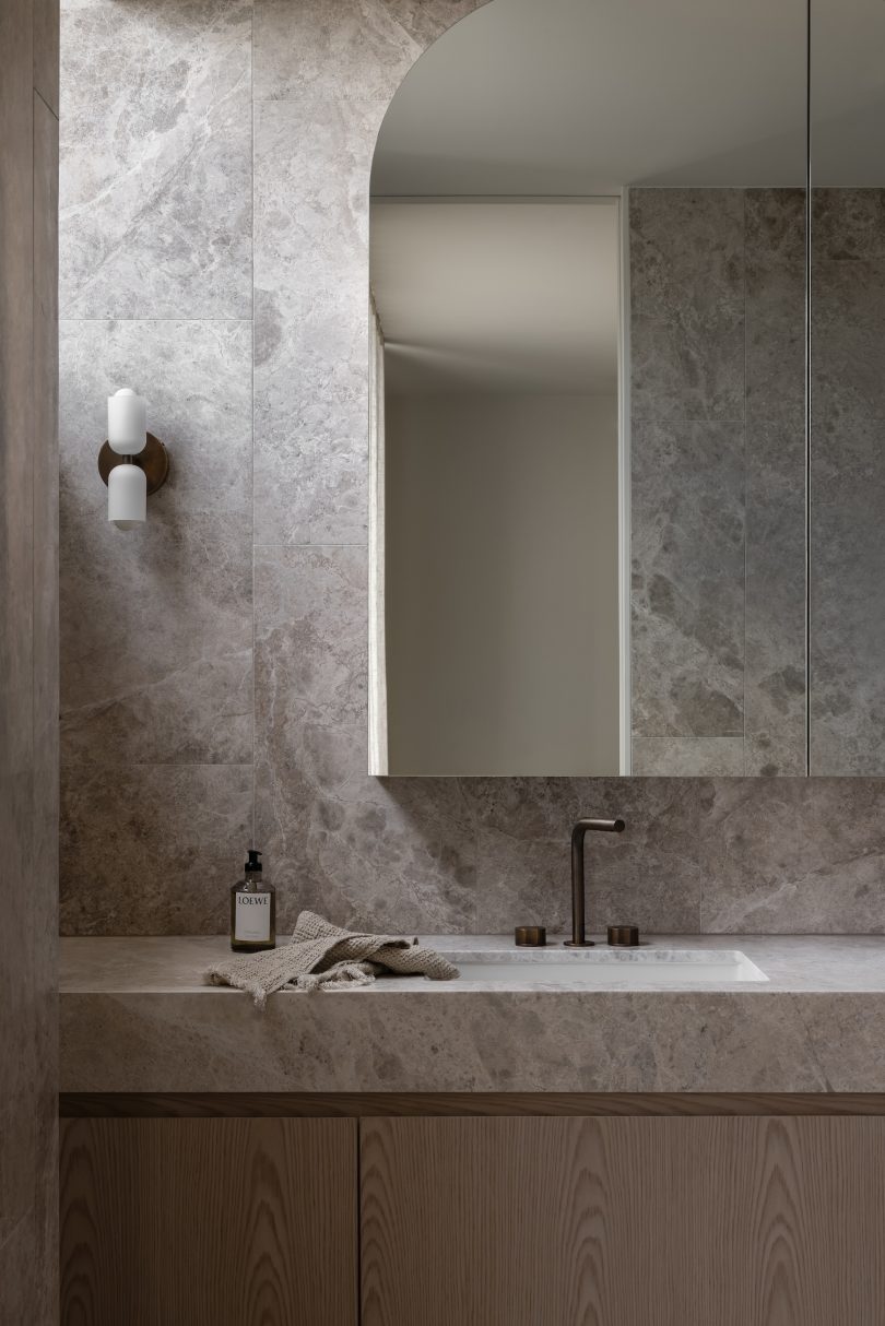 由McKimm设计的极简主义住宅Moda Apartment