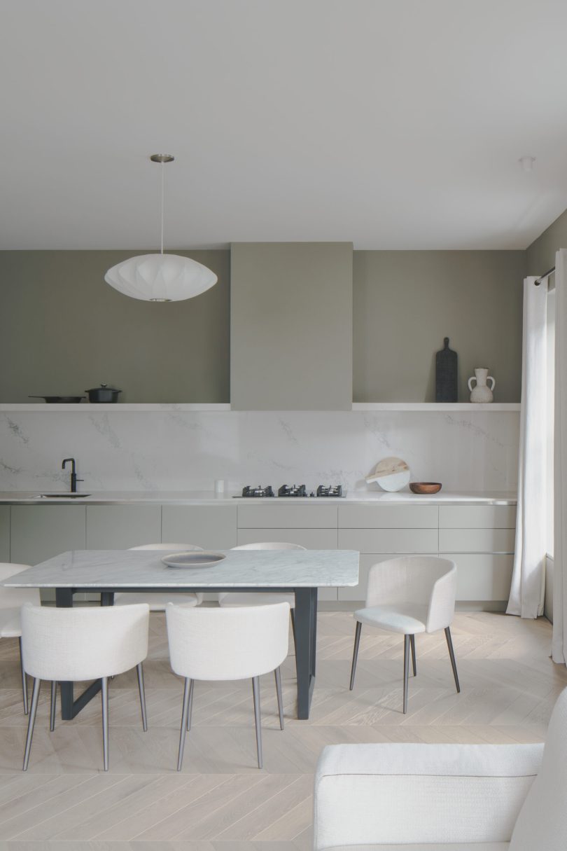 Alexander Martin设计的极简住宅Regents Park Road