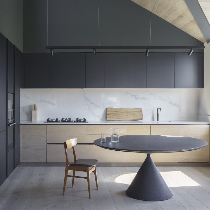 Alexander Martin设计的极简住宅Regents Park Road