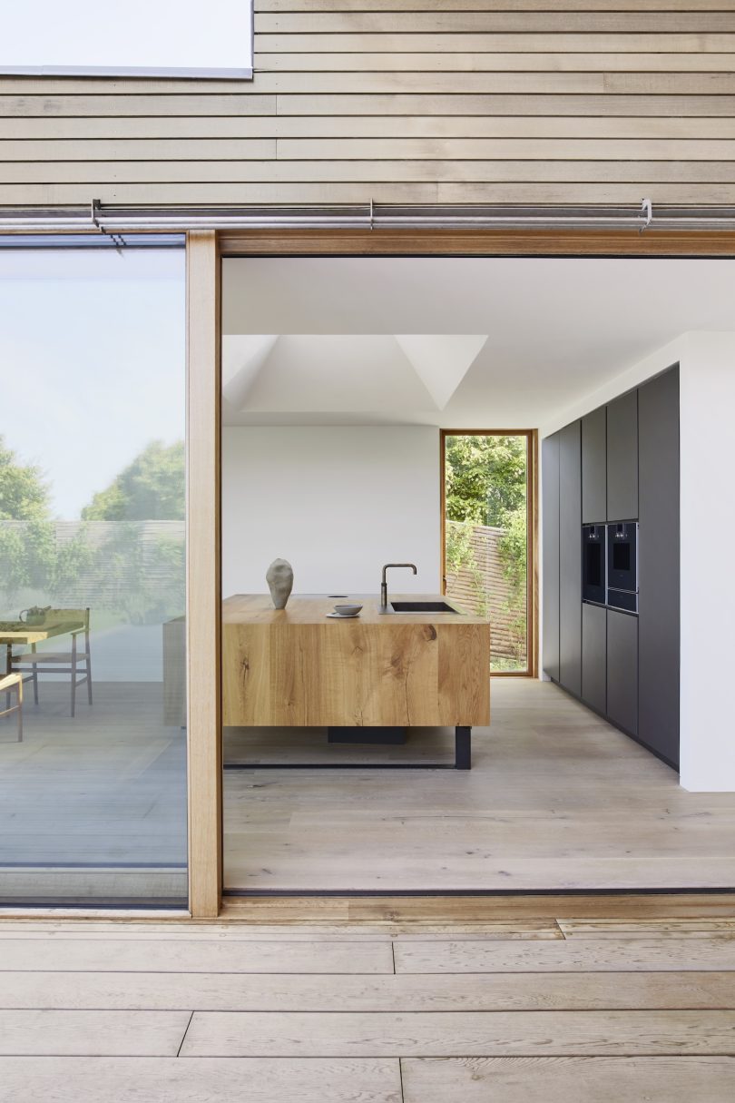 由Henning Larsen设计的极简主义别墅Tisvilde