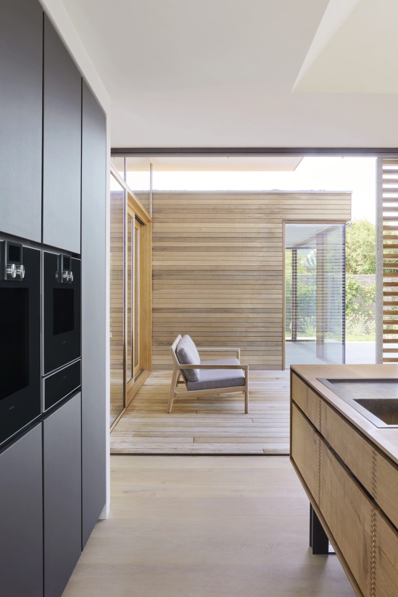 由Henning Larsen设计的极简主义别墅Tisvilde