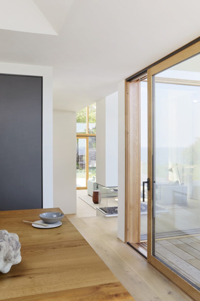 由Henning Larsen设计的极简主义别墅Tisvilde