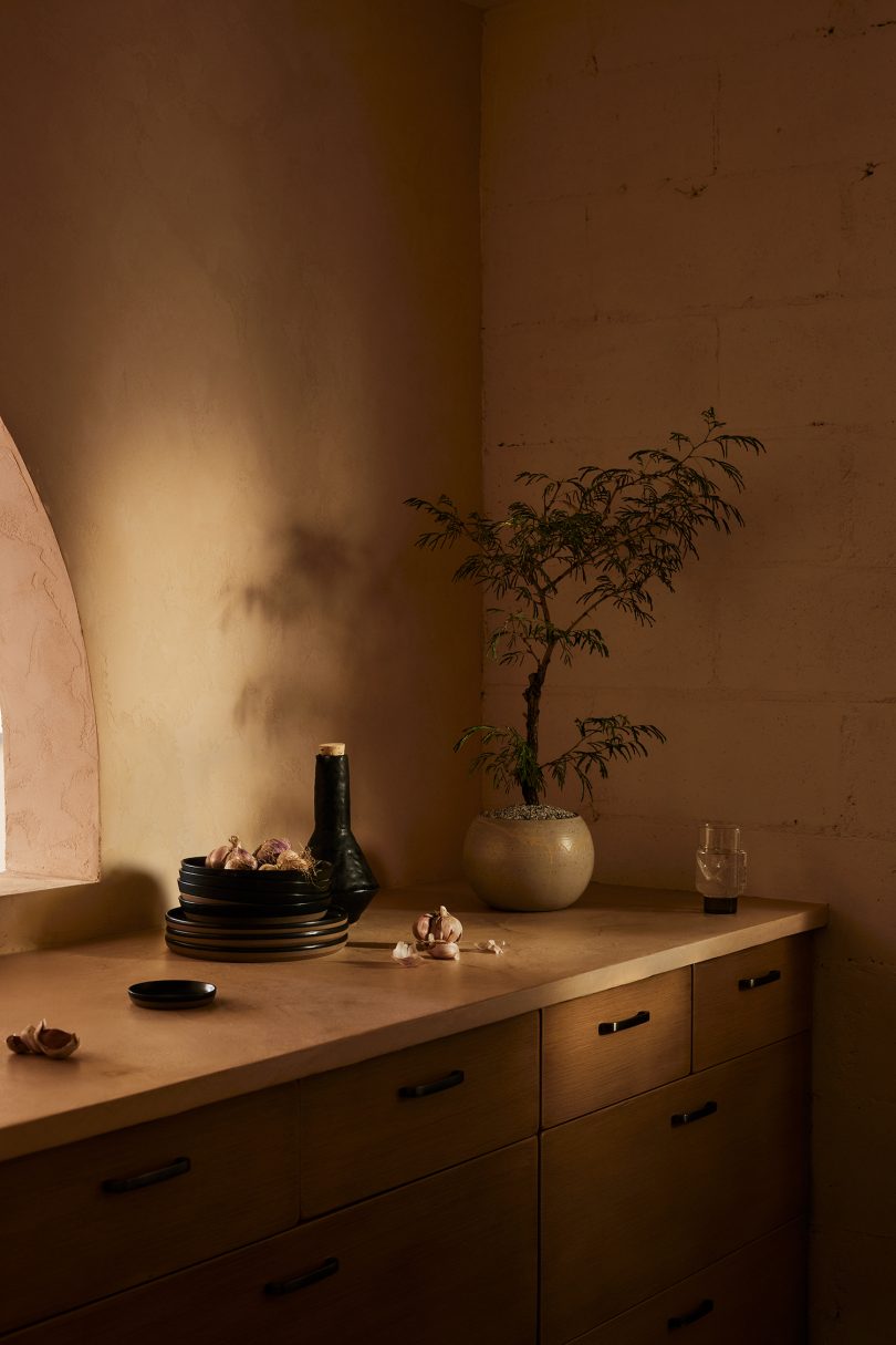 Bessie和Oliver Corral创建的画廊空间Arjé HOME