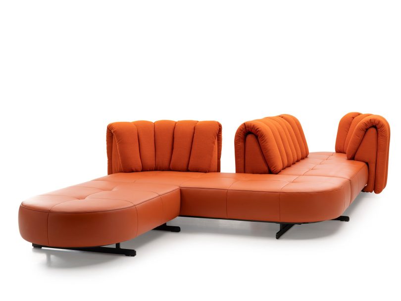 De Sede设计的DS-888 Collina沙发亮相2024米兰国际家具展