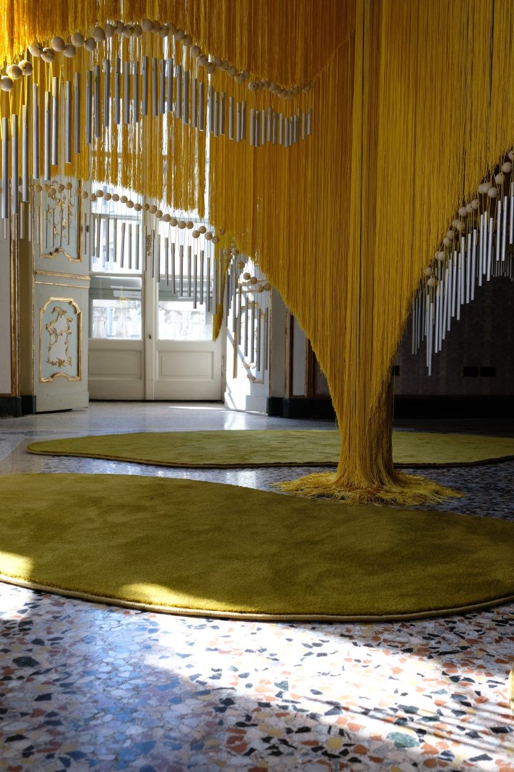 2024米兰设计周：Sara Ricciardi的沉浸式装置“柳树下”