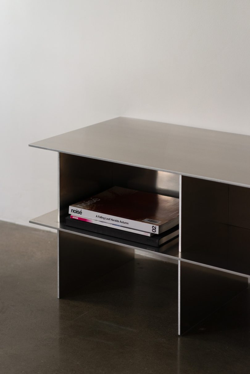 MDT Mobilier设计的极简主义长凳Aluminum Bench