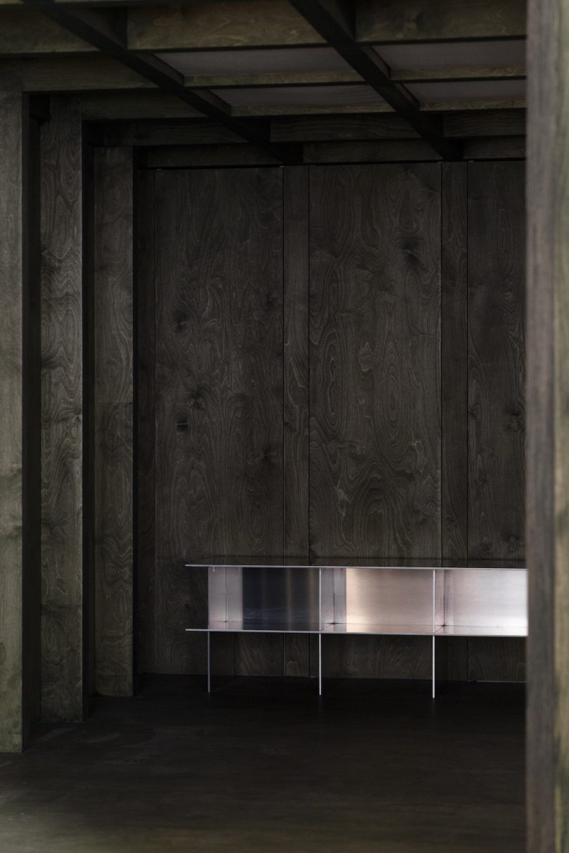 MDT Mobilier设计的极简主义长凳Aluminum Bench