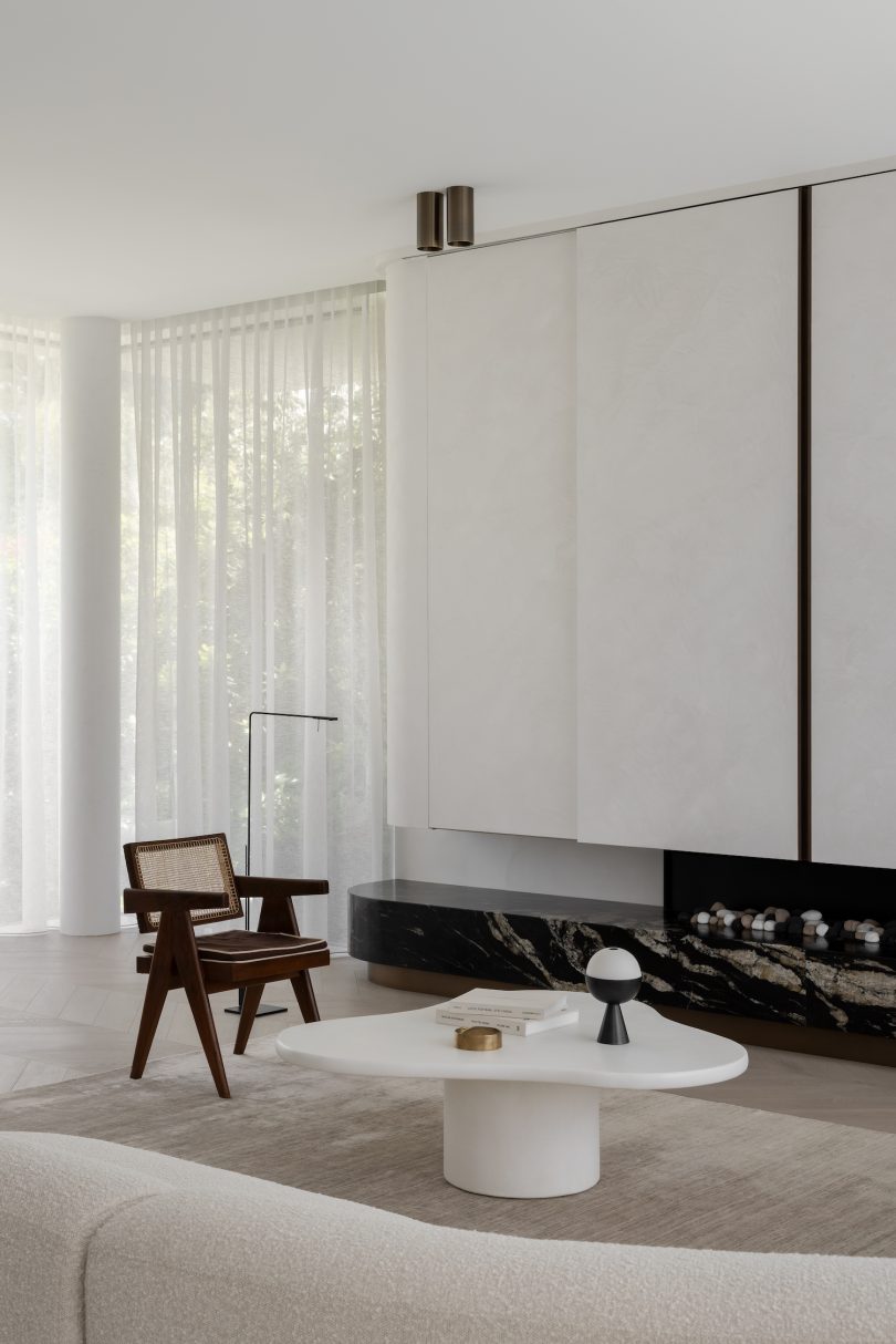 STUDIO-LIU设计的极简主义住宅CKR Residence