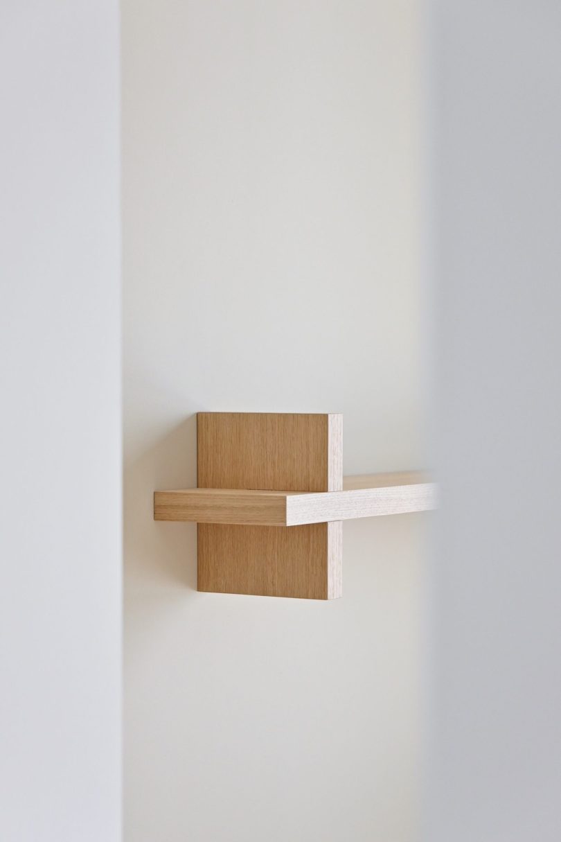 Robert-Eugen Dumitru设计的极简主义公寓M111