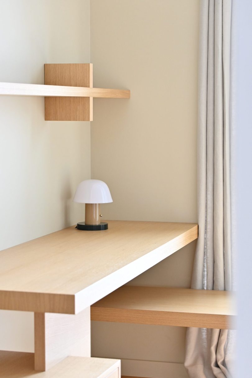 Robert-Eugen Dumitru设计的极简主义公寓M111