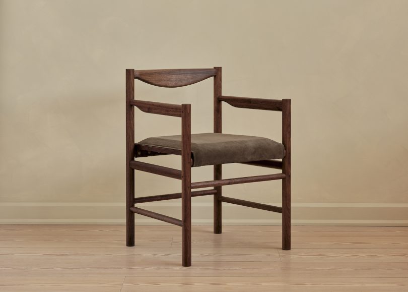 由Fort Standard设计的极简扶手椅Range Armchair