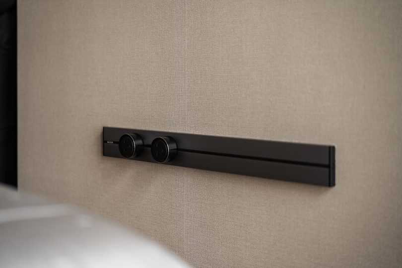 由Haus Office设计的极简主义空间Show Haus